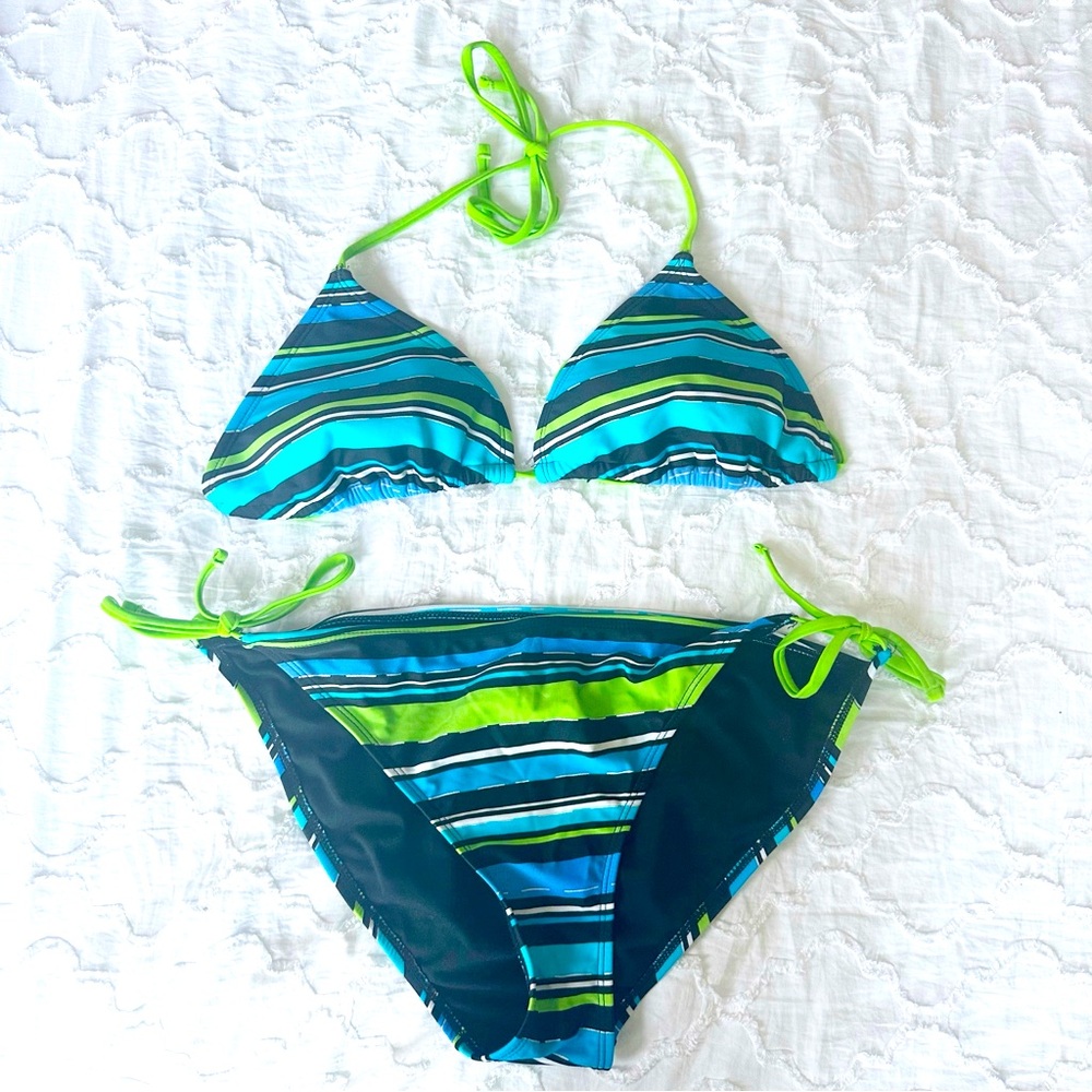 Ninety Nine Degrees String Bikini